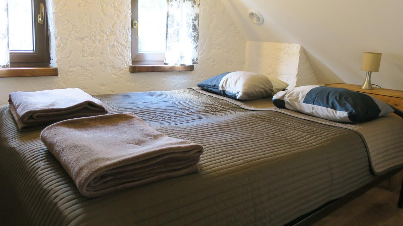 Osada Pod Czerwonym Debem - Czarny Mlyn Βίλα Jastrzębia Góra Εξωτερικό φωτογραφία